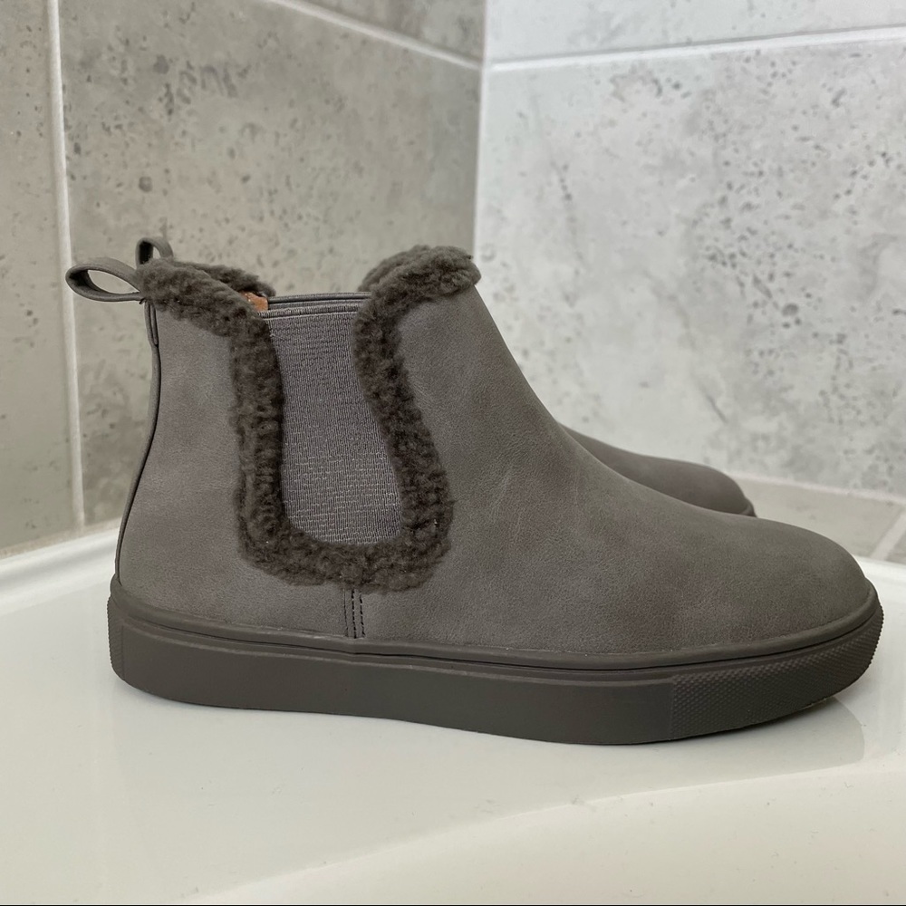 DV DOLCE VITA Girls Steffy High Top Sneaker Size 1